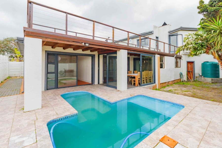 To Let 4 Bedroom Property for Rent in Milnerton Ridge Western Cape